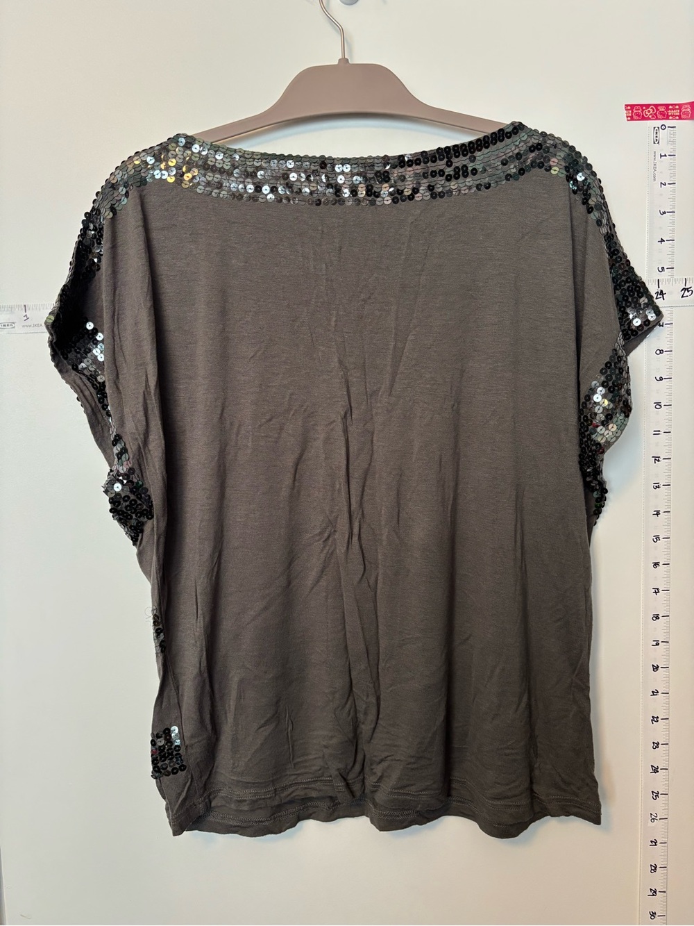 Forever 21 Women's Charcoal Sequin Stripe Trim Dolman Top size Medium - Picture 2 of 3